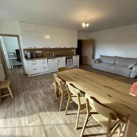 Nový Mlýn, Borová Lada